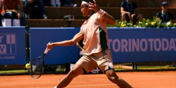 乐鱼体育官网网页版-布云朝克特决赛不敌前No.17 红土突破法网可期