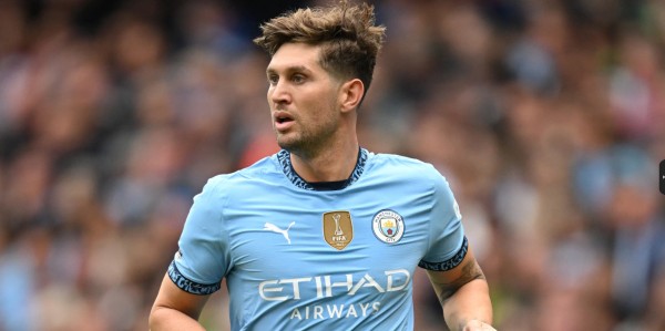 镜报：埃弗顿准备向曼城打探签回斯通斯的可能性