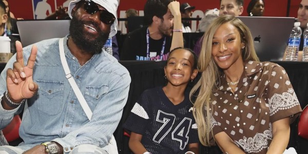 乐鱼体育下载-詹姆斯想离开了！湖人到底做了什么让他感到被冷落？